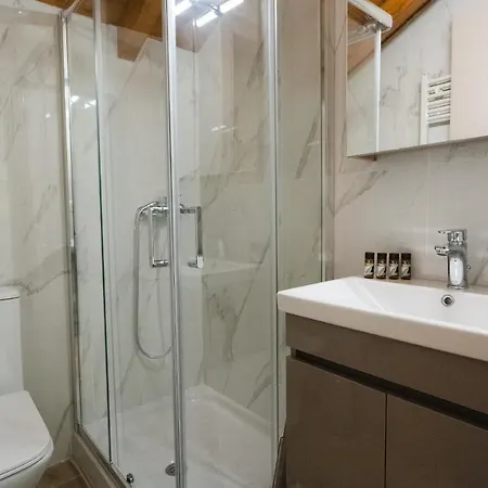 Miranda's Escape Villa *