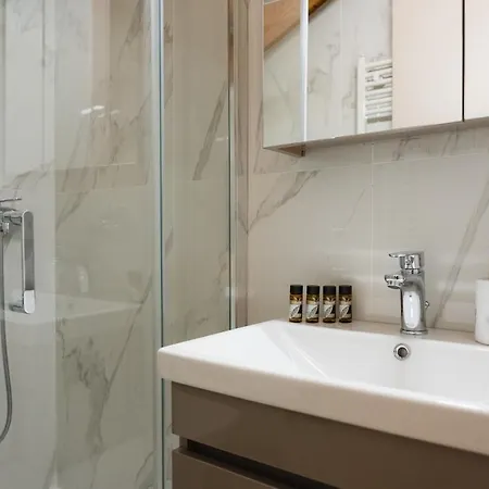 וילה Miranda's Escape