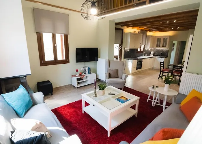 Villa Miranda's Escape Agria