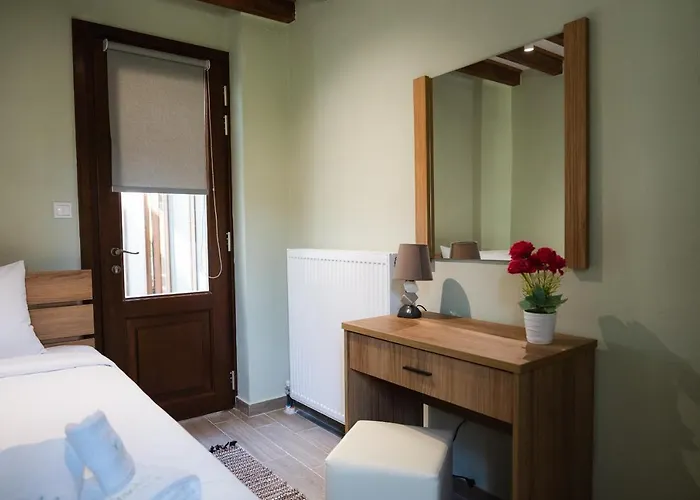 Miranda's Escape Villa Agria